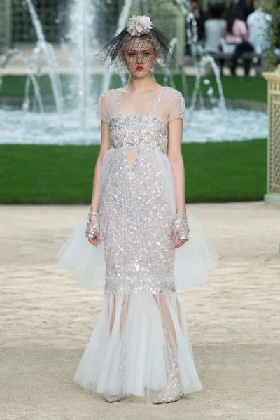 Look 61